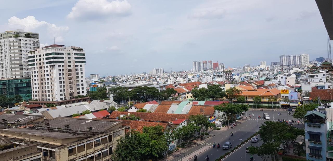 Giang Son River Gate Ben Thanh * Ho Chi Minh City